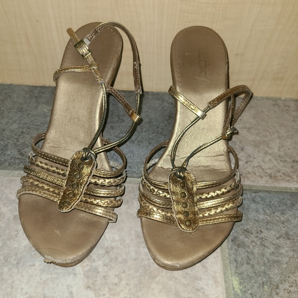 8 Aldo Y2K gold bohemian heeled sandals (fits more like a 7.5) - Picture 2 of 4